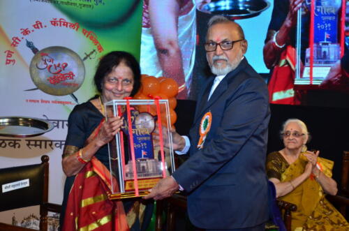 Felicitation of Vasudha Deshmukh at Gaurav sohala 2019